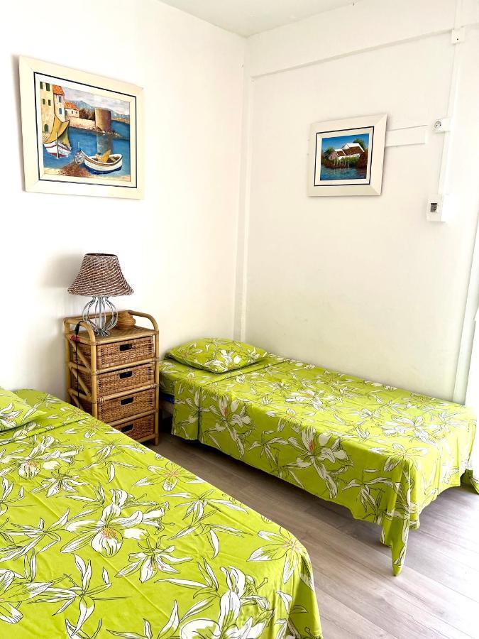Ti Cabanon. Appartement Vue Mer A Deshaies. Екстериор снимка